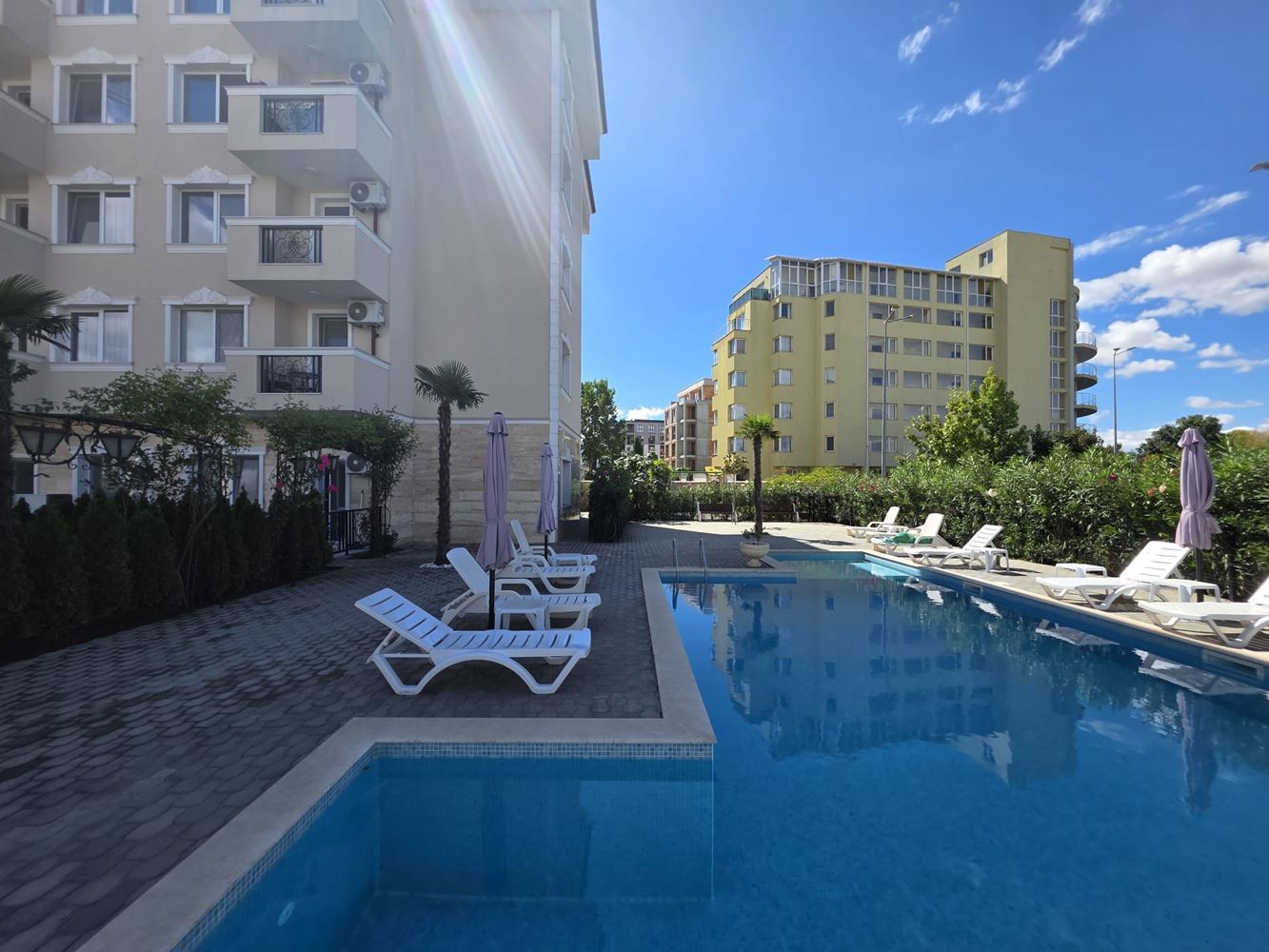 Luxuriöse Drei-Zimmer-Wohnung in einer gepflegten Anlage in Sunny Beach