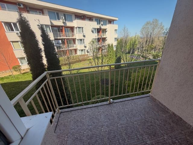 Geräumige Einzimmerwohnung in einer grünen Oase in Sonnenstrand – ideal für Urlaub und Investition