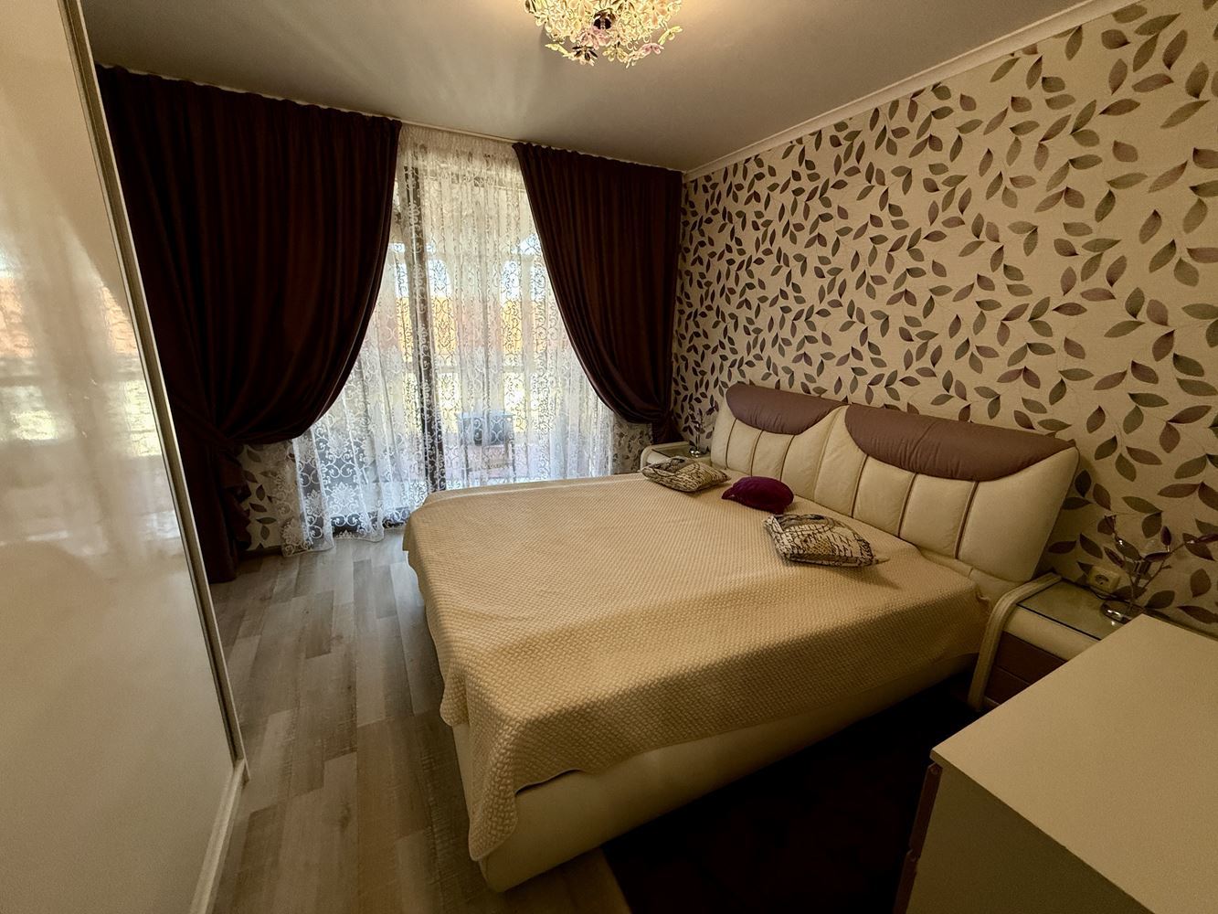 Wohnung in erster Meereslinie in Sveti Vlas – stilvolle Immobilie am Strand und am Yachthafen „Marina Dinevi“