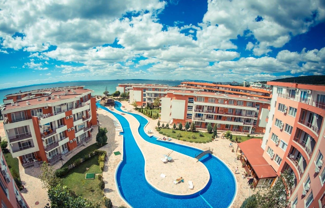 Studio in erster Meereslinie in einer Anlage in Elenite – Meer, Berge und Urlaubskomfort in einem