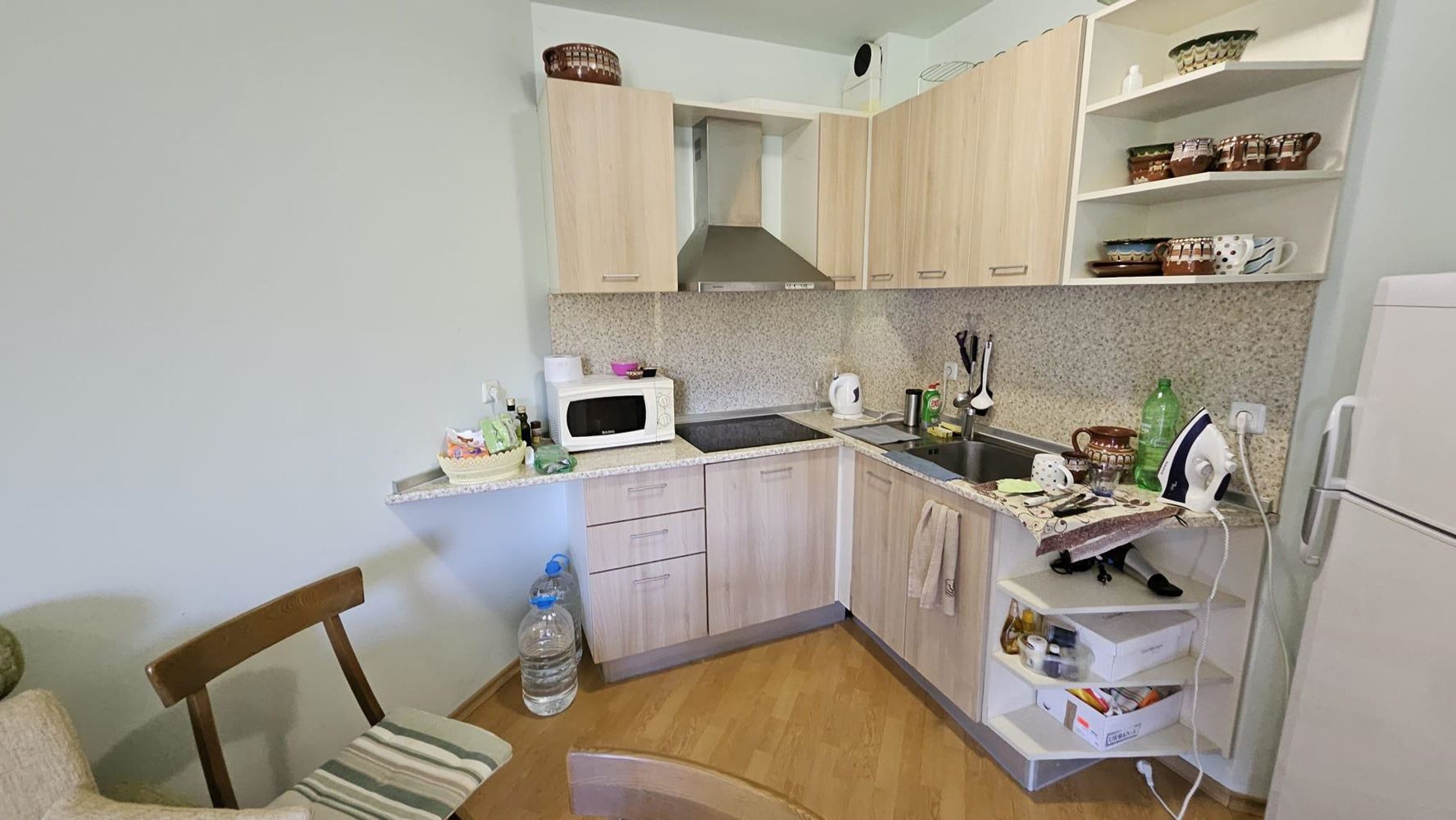 Meerblick und Komfort nur 100 Meter vom Strand entfernt! Möblierte Zweizimmerwohnung in einer Wohnanlage in Byala