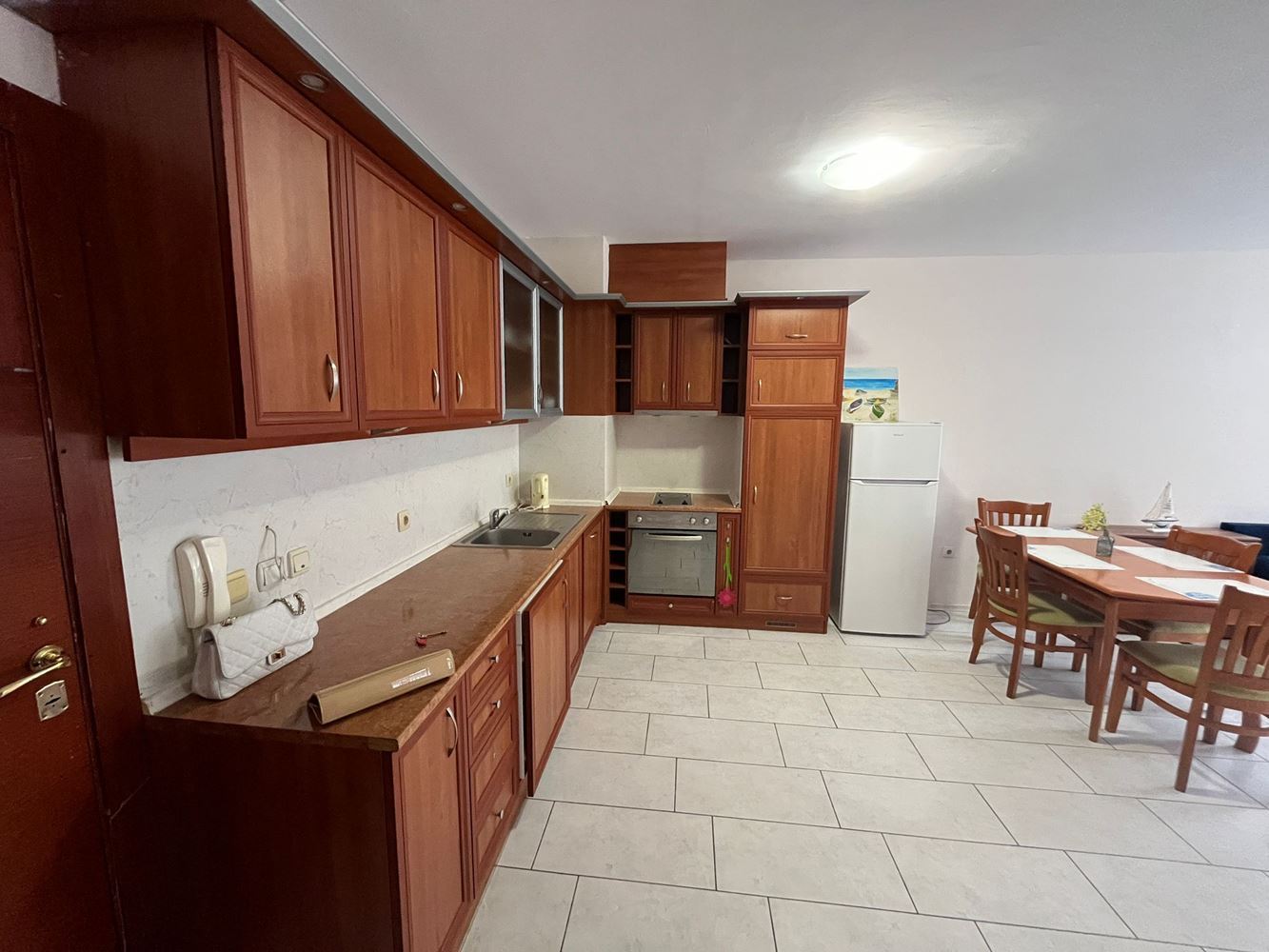 Ausgezeichnete 2-Zimmer-Wohnung im Herzen von Nessebar mit großer Terrasse und schönem Ausblick