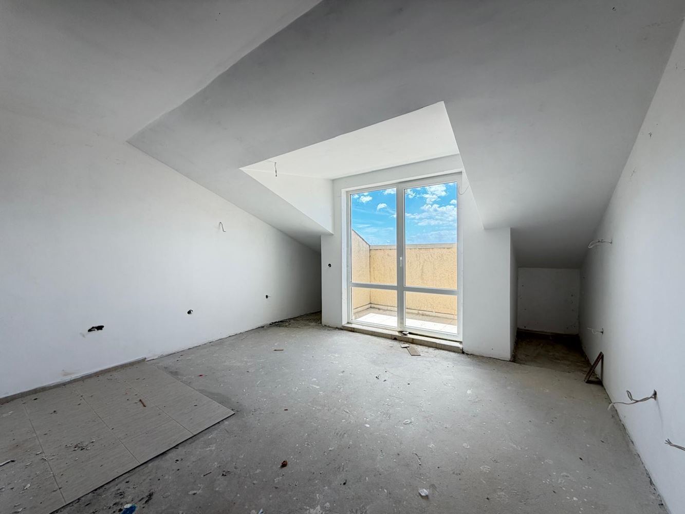 Neue Wohnung mit einem Schlafzimmer ohne Wartungsgebühr in ruhiger Lage nahe Sonnenstrand