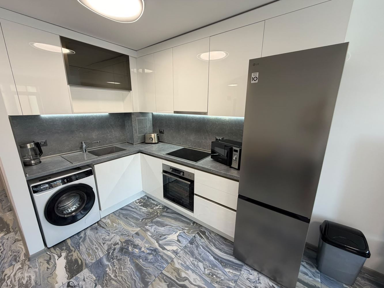 Geräumige 2-Zimmer-Wohnung mit Poolblick in Sonnenstrand – ausgezeichnete Wahl für Familie und Investition