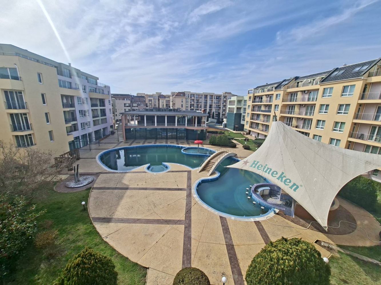 Geräumige Ein-Zimmer-Wohnung mit voller Resort-Infrastruktur in Sonnenstrand