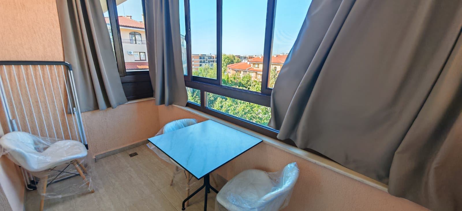 Stilvolle Zweizimmerwohnung in Sveti Vlas – komplett renoviert und nur wenige Meter vom Strand entfernt