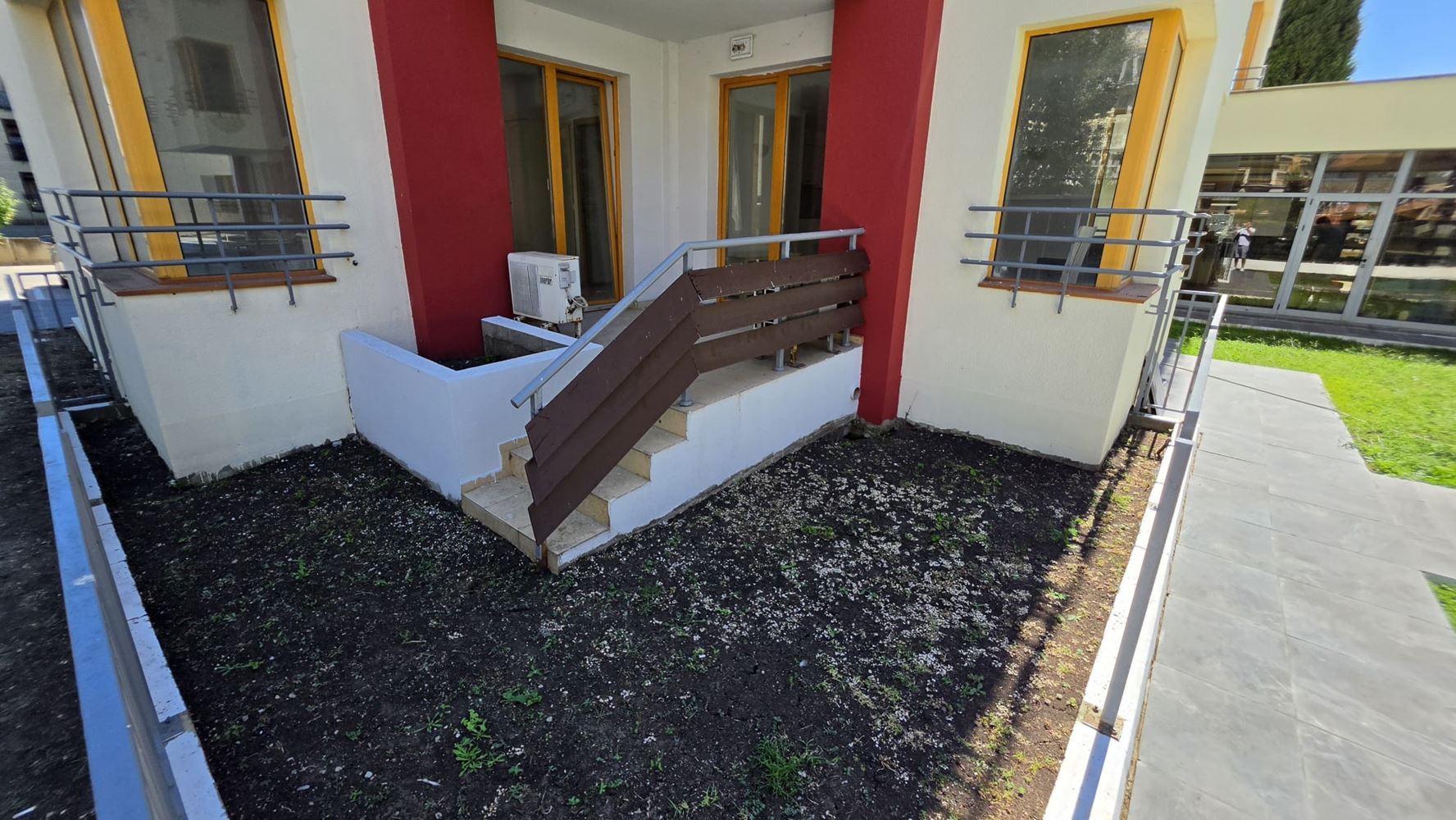 Wohnung mit privatem Garten in Sonnenstrand – keine Wartungsgebühr!