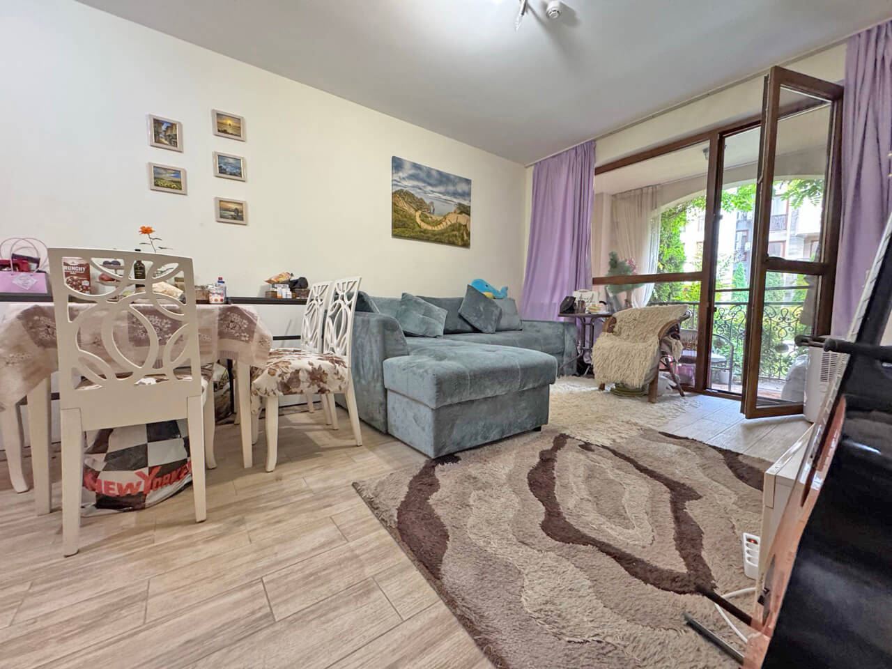 Luxuriöse Zweizimmerwohnung mit Parkblick in einer renommierten Anlage in Sonnenstrand