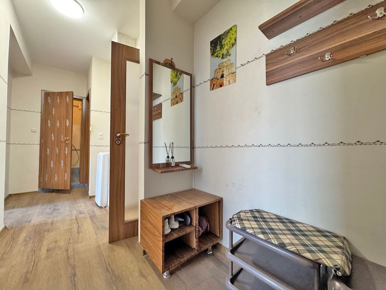 Geräumige Wohnung mit drei Schlafzimmern zum ganzjährigen Wohnen im Stadtviertel Cherno More, Nessebar