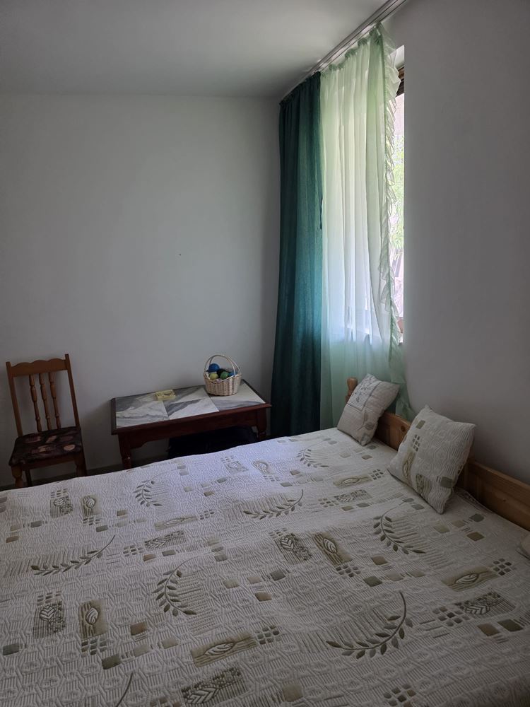 Apartment mit zwei Schlafzimmern im Erdgeschoss in Sveti Vlas – Komfort, Licht und Meeresnähe