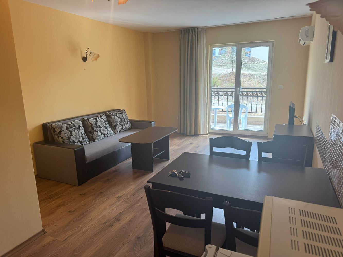 Geräumige 2-Zimmer-Wohnung in einem eleganten Komplex am Sonnenstrand