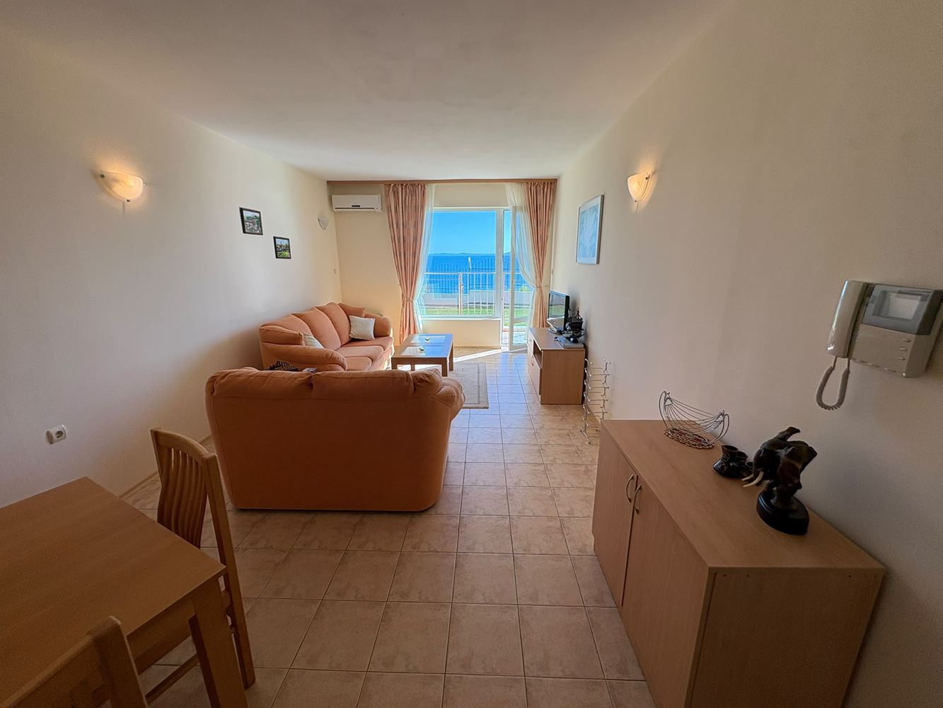 Erste Meereslinie in Sveti Vlas – geräumige Wohnung mit einem Schlafzimmer und Meerblick