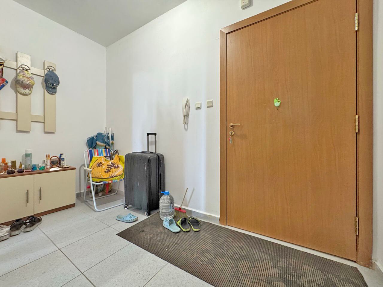 Zweizimmerwohnung mit Blick auf den Pool, 100 m vom Strand in Sonnenstrand