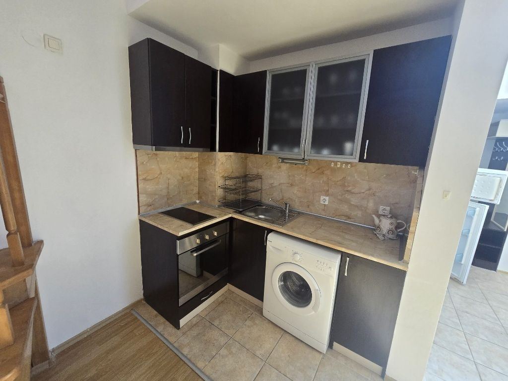 Geräumiges Maisonette-Apartment mit beeindruckender Fläche und ausgezeichneter Lage in Zarewo – nur wenige Meter vom Meer entfernt
