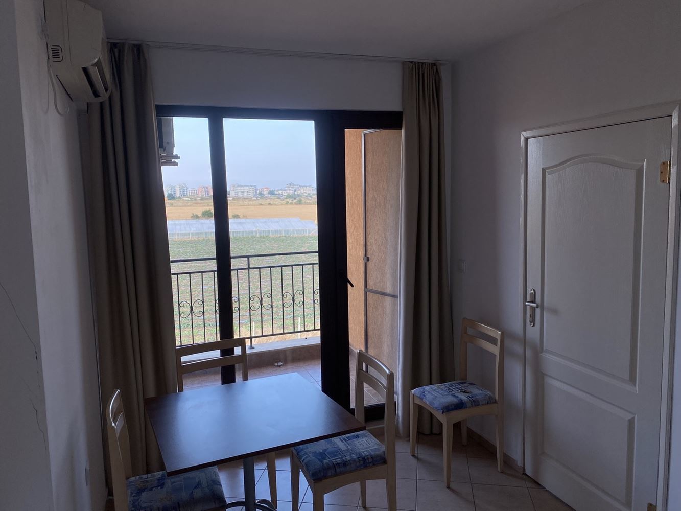 Wohnung in erster Meereslinie mit Panoramablick und vollständiger Ausstattung – Aheloy