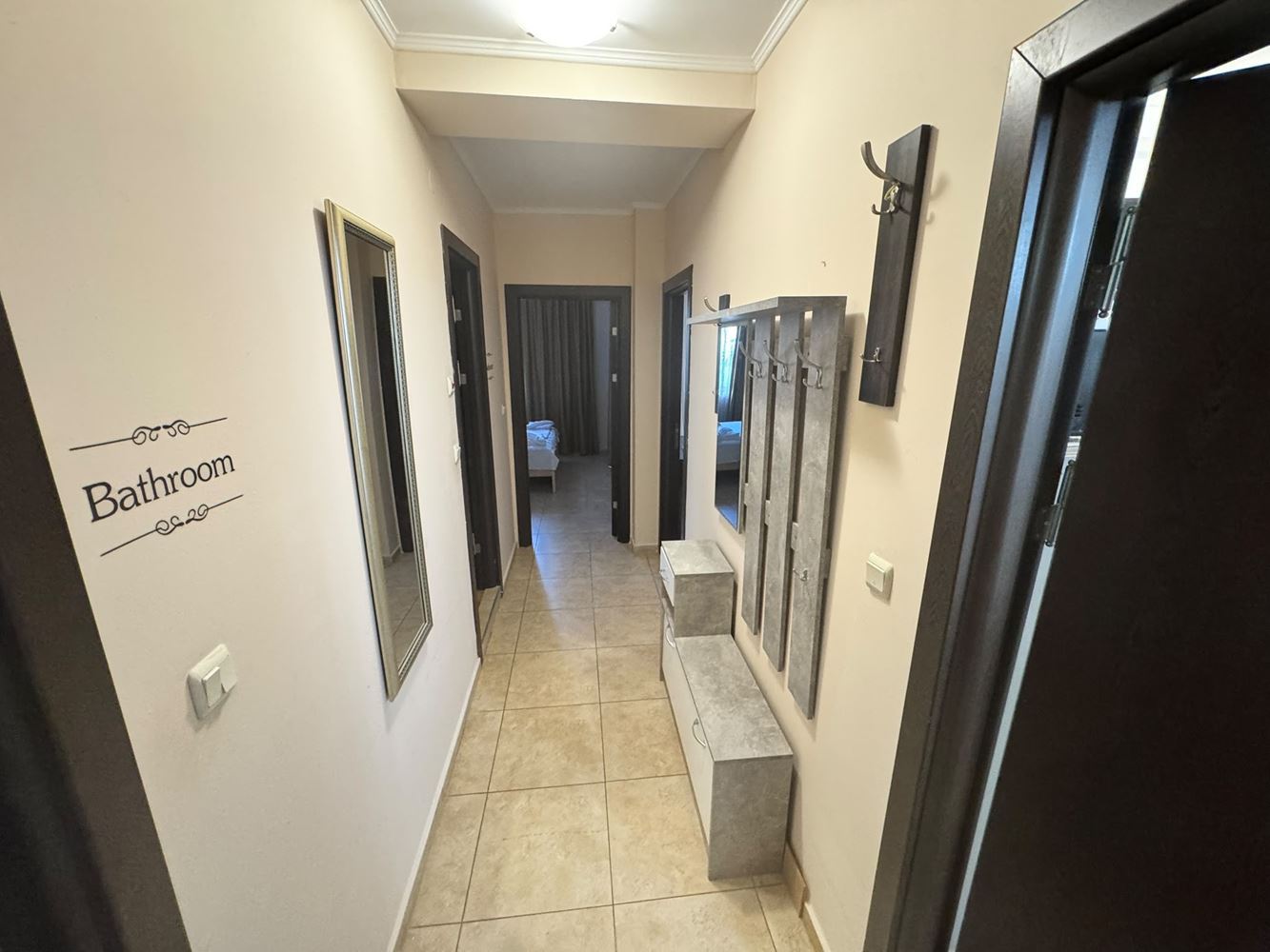 Geräumige Drei-Zimmer-Wohnung mit eigener Atmosphäre und hervorragender Infrastruktur in Nessebar