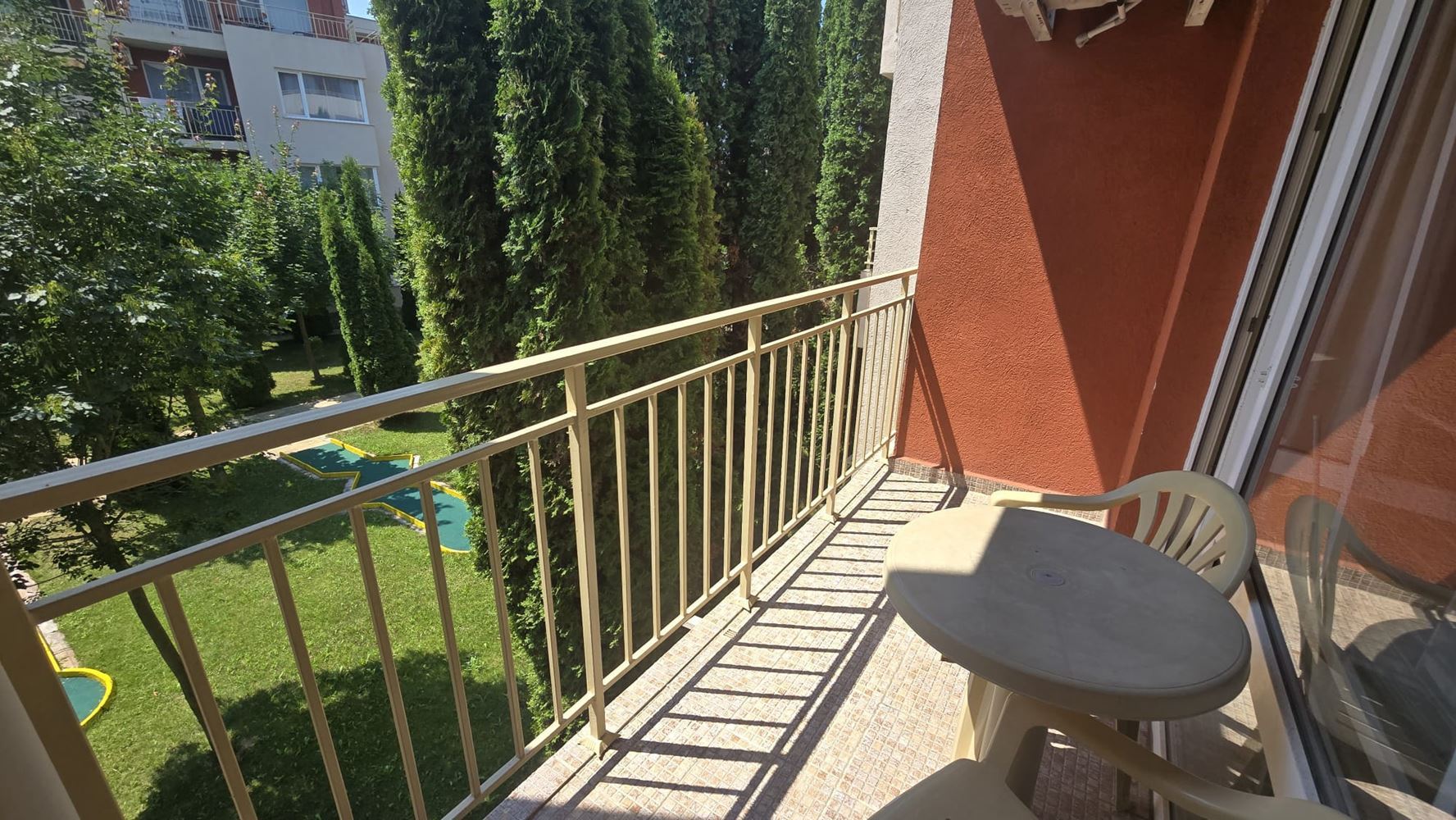 Geräumige 3-Zimmer-Wohnung in Sonnenstrand – voll möbliert und bezugsfertig