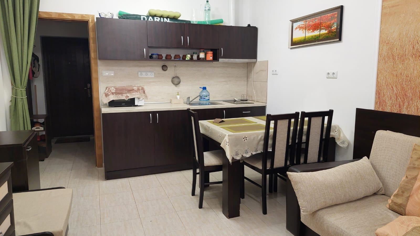 Möbliertes Studio in der Altstadt von Pomorie – 100 m vom Meer entfernt, mit großer verglaster Terrasse und ausgezeichneter Lage