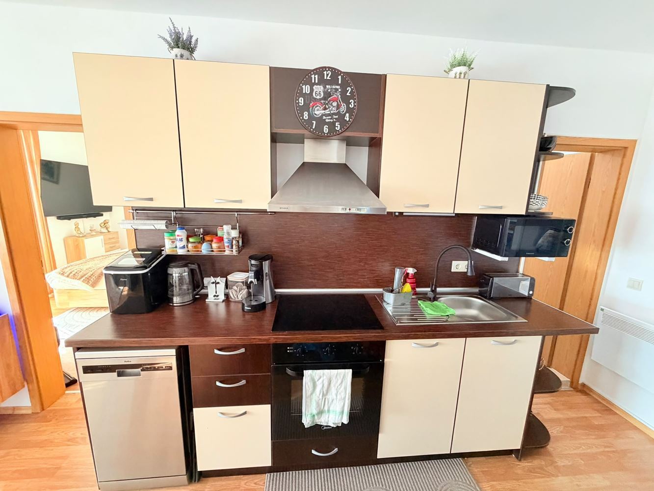 Luxuriöse Wohnung mit zwei Schlafzimmern und Poolblick in Aheloy – vollständig möbliert und bezugsfertig
