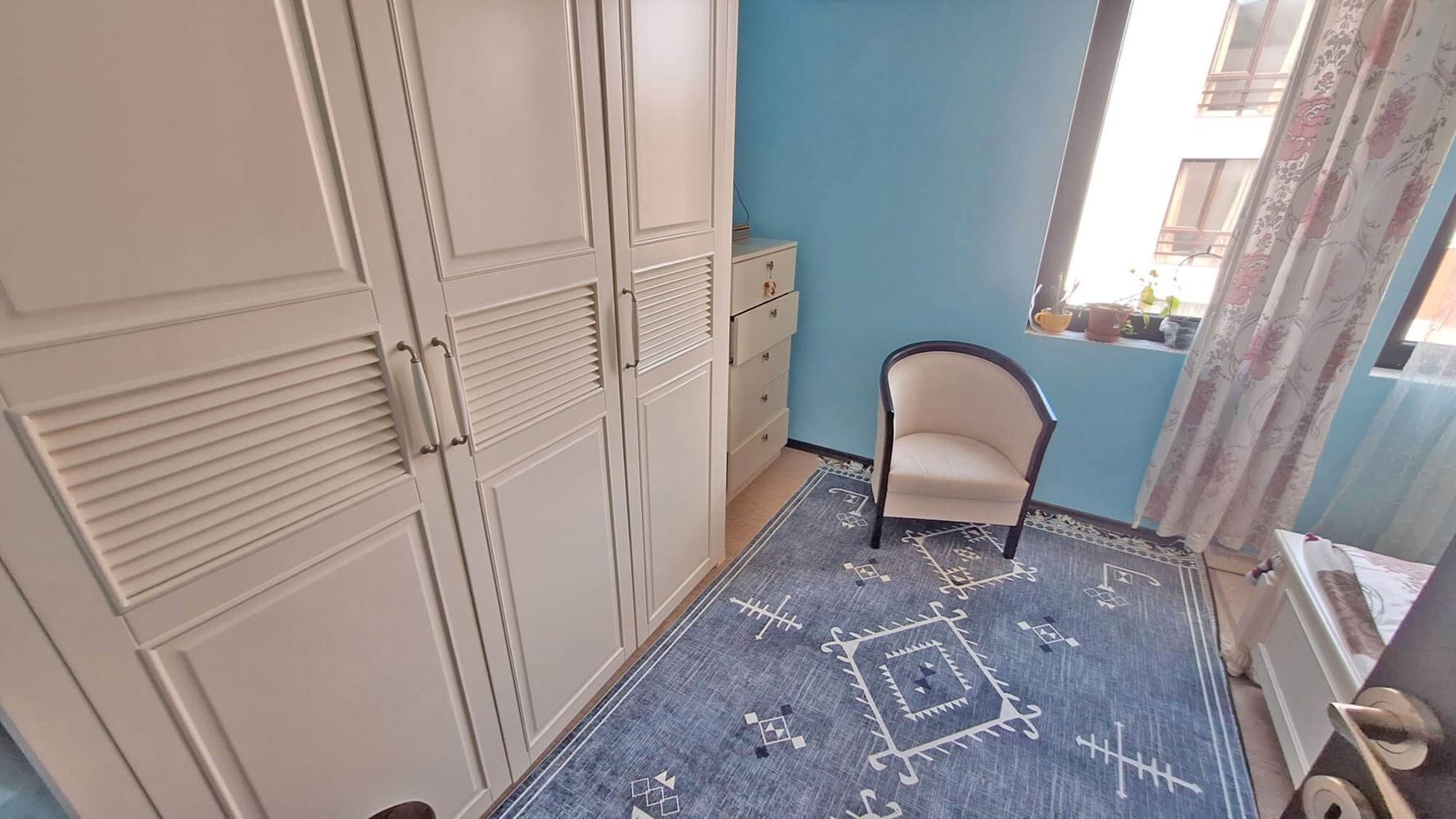 Stilvolle Zweizimmerwohnung nur 300 Meter vom Meer in Sveti Vlas entfernt