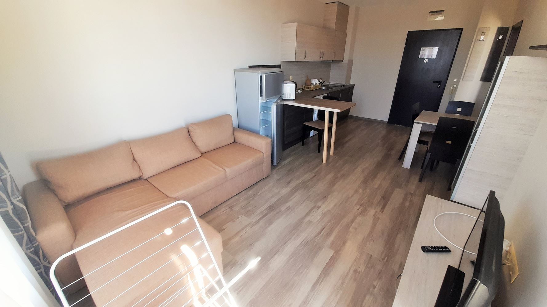 Attraktive Zweizimmerwohnung mit Meer- und Bergblick in Sveti Vlas