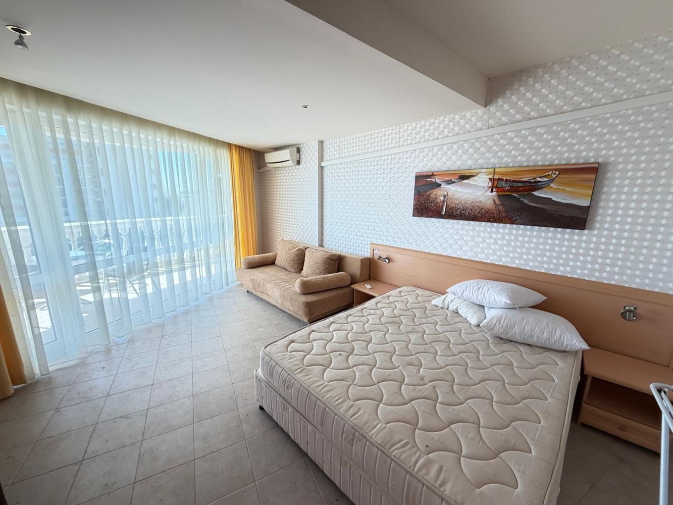 Luxuriöse 3-Zimmer-Wohnung mit Meerblick nur 100 Meter vom Strand in Sonnenstrand entfernt