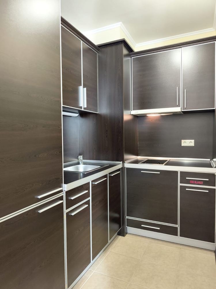 Luxuriöse Zweizimmerwohnung in erster Meereslinie in Pomorie – Komfort und maritimes Ambiente