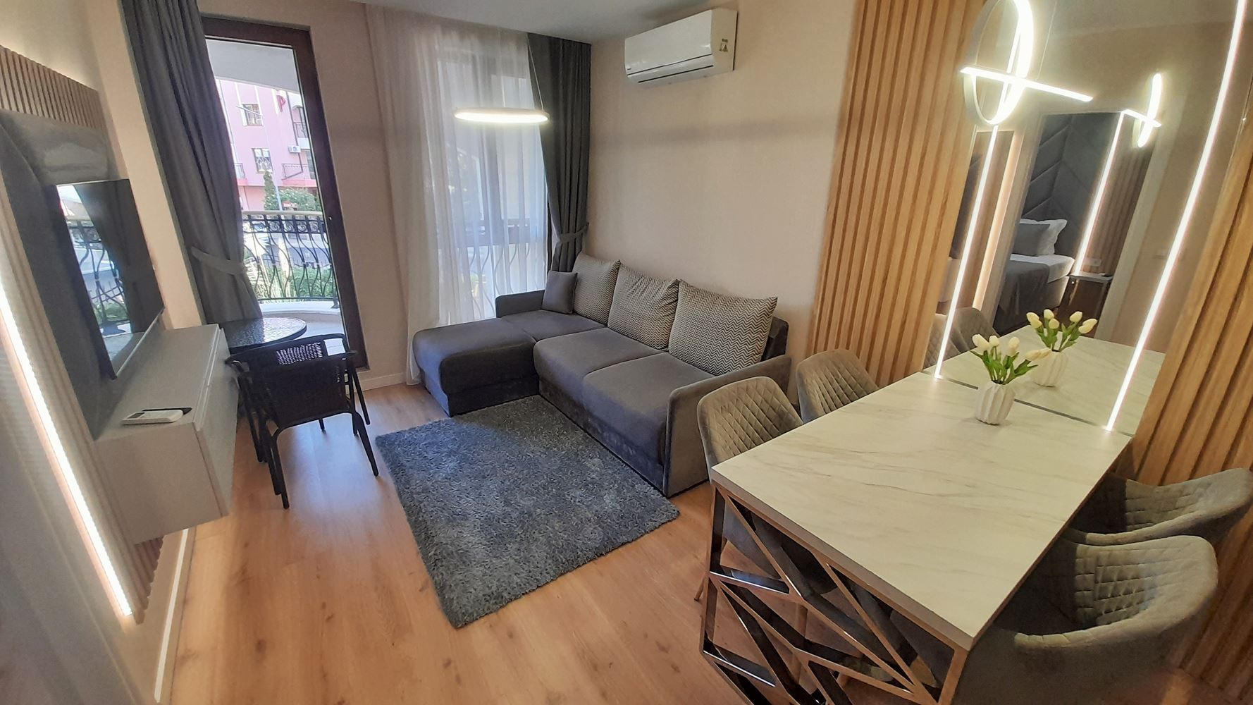 2-Zimmer-Wohnung mit Poolblick in einer Anlage mit beeindruckender Infrastruktur in Sonnenstrand
