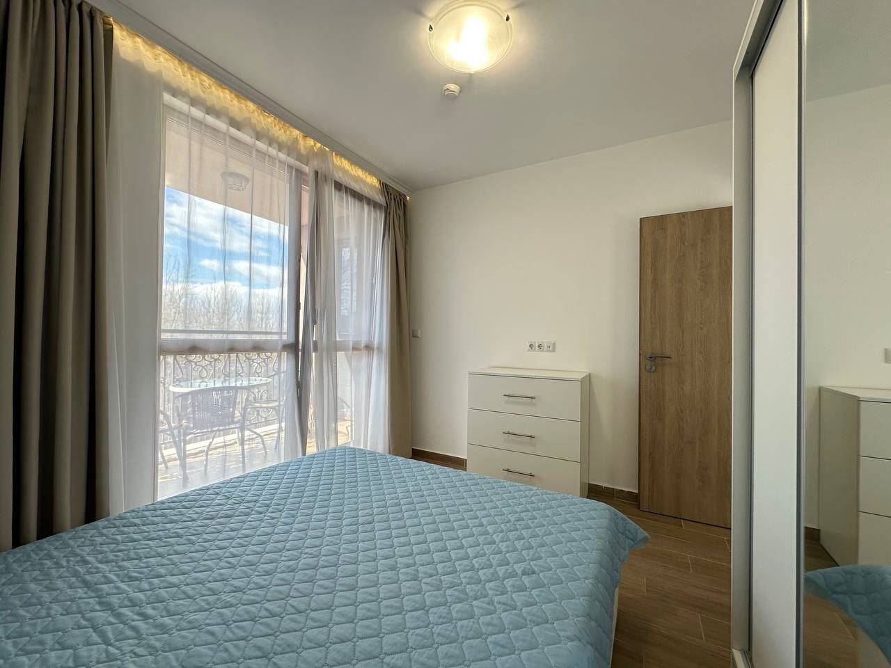 Drei-Zimmer-Wohnung in einem Elite-Komplex in Sunny Beach – moderner Luxus, Komfort und Meeresatmosphäre