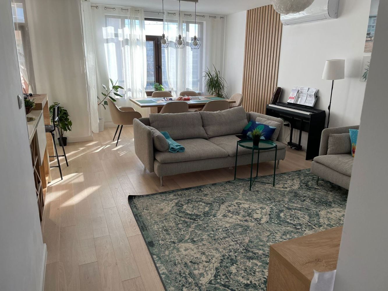 Geräumige Fünfzimmerwohnung mit Meerpanorama in Pomorie – Komfort, Stil und Funktionalität für eine große Familie