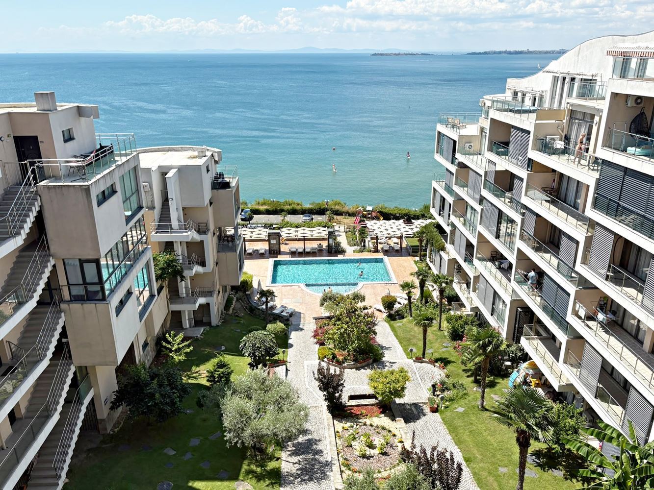 Luxuriöse 2-Zimmer-Wohnung mit Panoramablick auf das Meer in erster Linie in Sveti Vlas