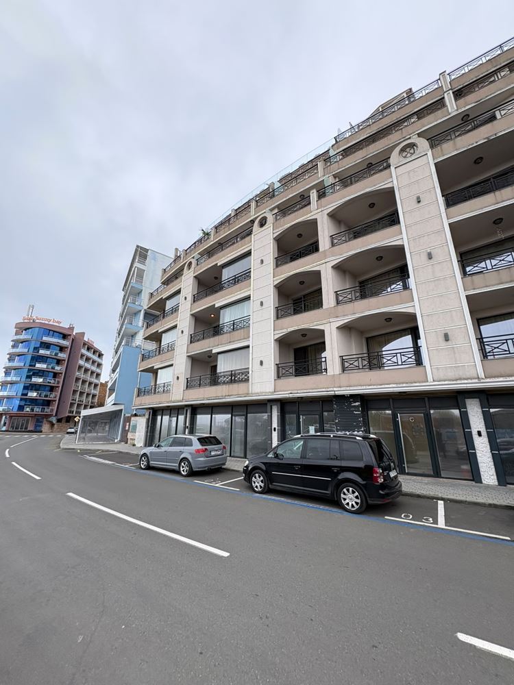 Zweizimmerwohnung in erster Meereslinie mit Panoramablick und großzügiger Terrasse