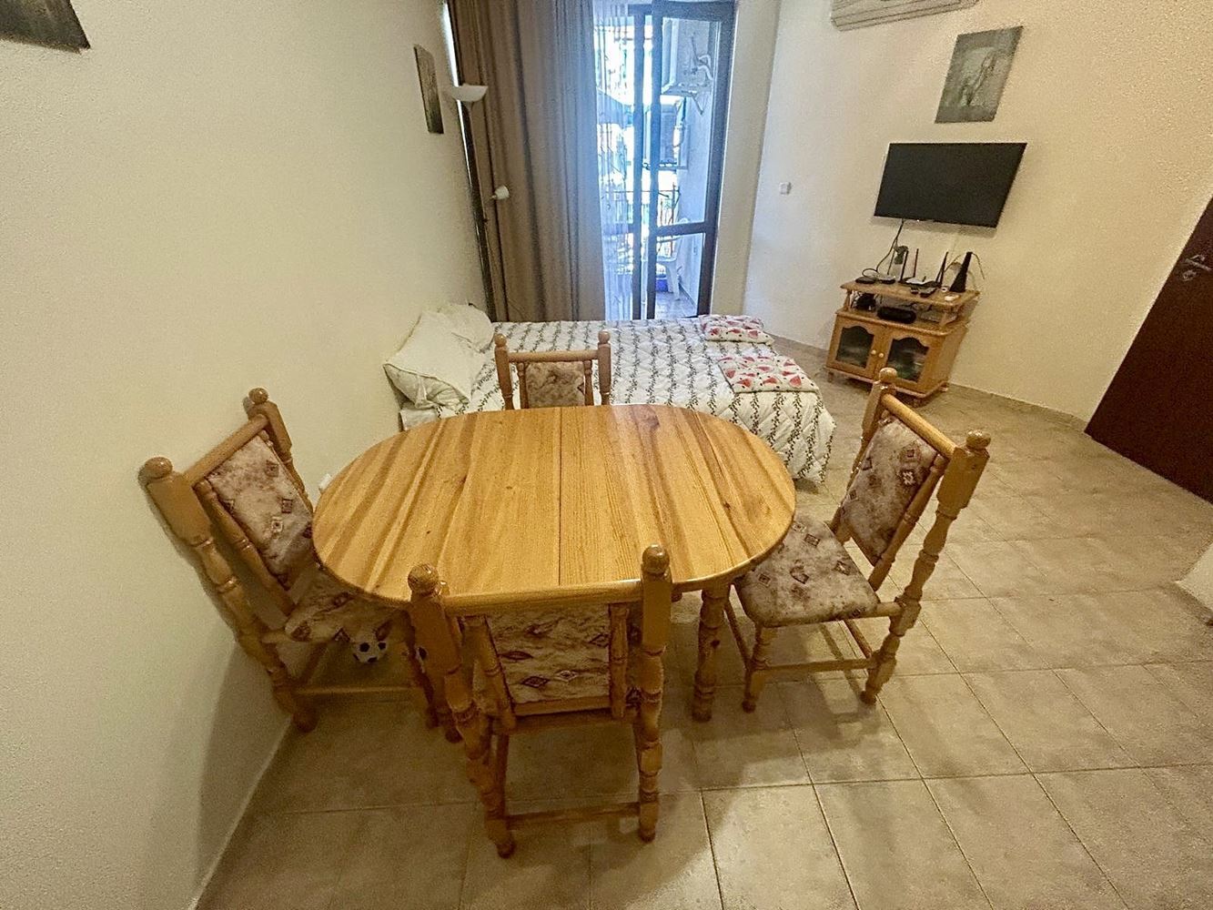 Geräumige Zweizimmerwohnung mit Blick ins Grüne in Nessebar – bezugsfertig
