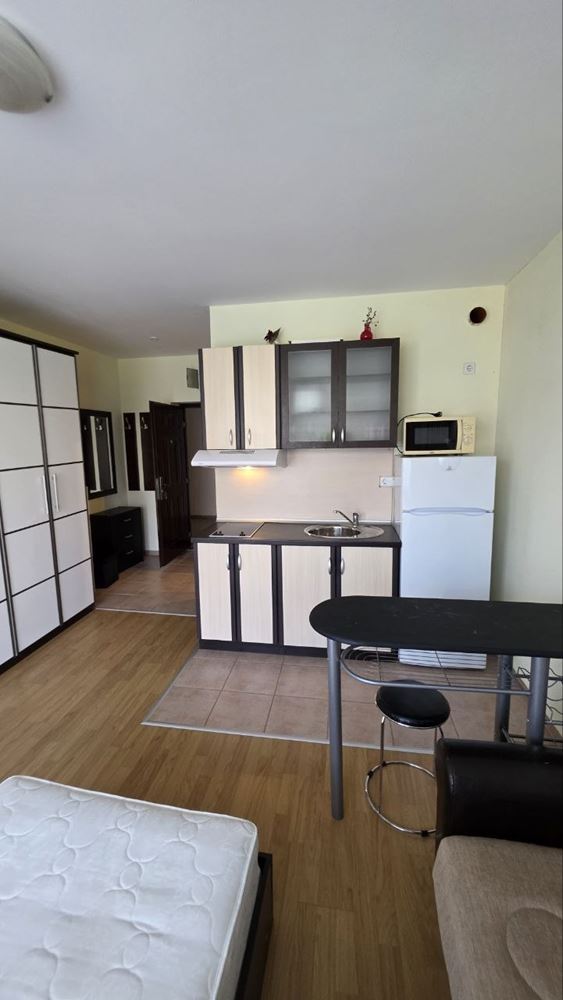 Praktisches und gemütliches Studio in Sonnenstrand – Komfort und Ruhe mit Blick auf den Pool