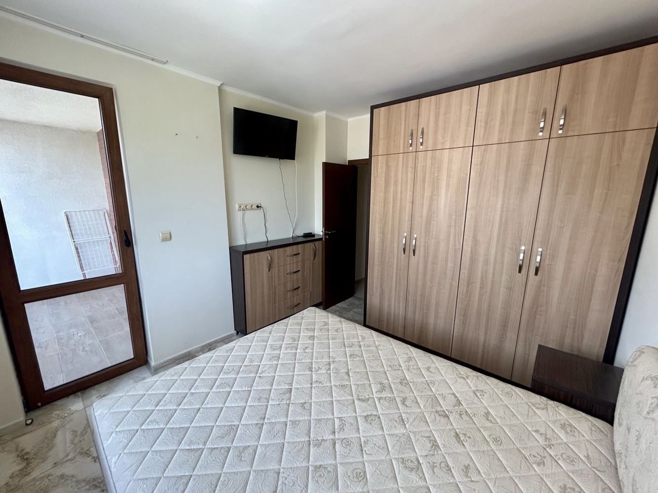 Großzügige 3-Zimmer-Wohnung mit zwei Schlafzimmern in Nessebar – zwei Terrassen und Möglichkeit für ein drittes Schlafzimmer