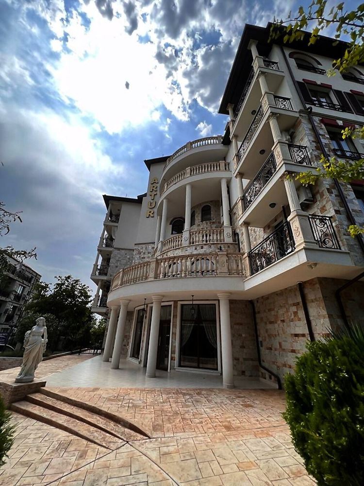 Maisonettewohnung auf drei Ebenen mit Panoramameerblick, privater Sauna und riesiger Terrasse in Sveti Vlas