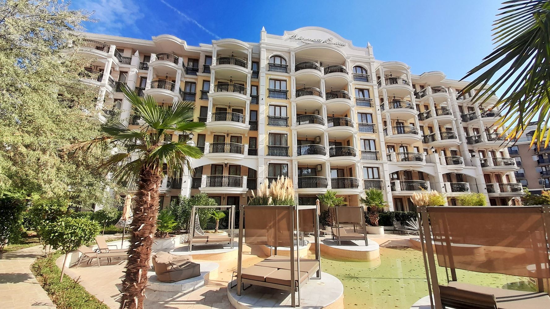 2-Zimmer-Wohnung mit Poolblick in einer Anlage mit beeindruckender Infrastruktur in Sonnenstrand