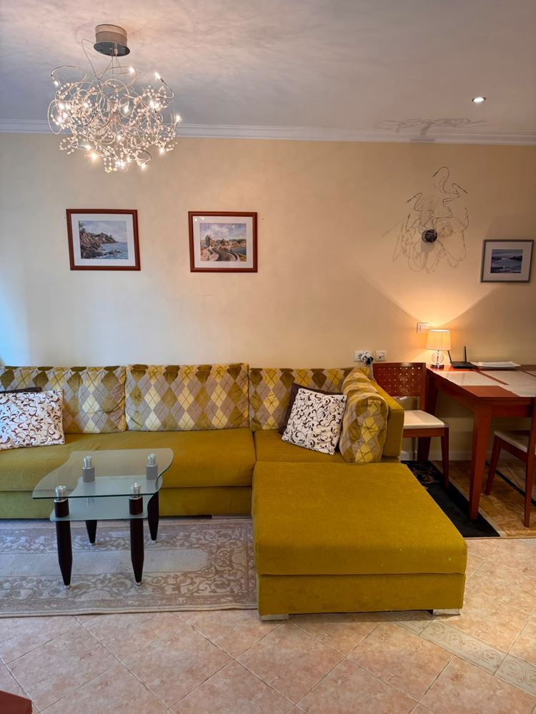 Drei-Zimmer-Wohnung mit Meerblick zwischen Pinien – Luxus und Ruhe in erster Meereslinie in Sozopol