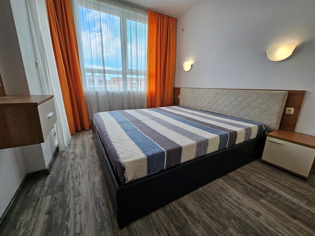 Exklusive 2-Zimmer-Wohnung mit Panoramablick auf den Pool in Sonnenstrand