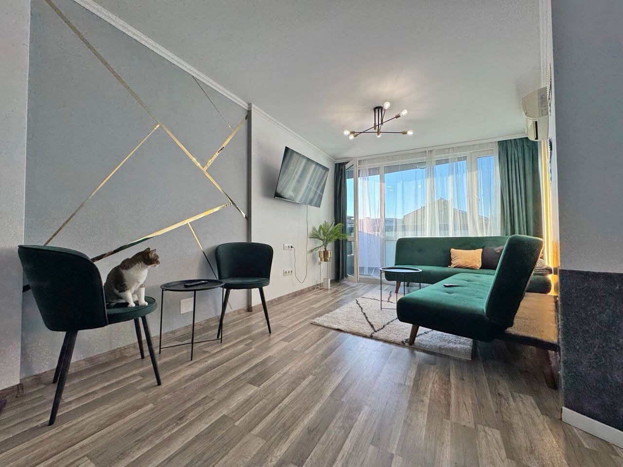 2-Zimmer-Wohnung mit moderner Einrichtung und großer Terrasse 200 m vom Strand in Sonnenstrand entfernt