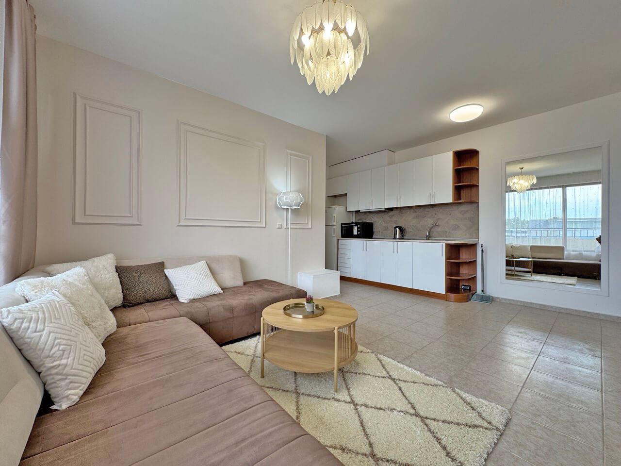 Geräumige Drei-Zimmer-Wohnung im Herzen von Sonnenstrand – Komfort, Lage und eine ausgezeichnete Investition