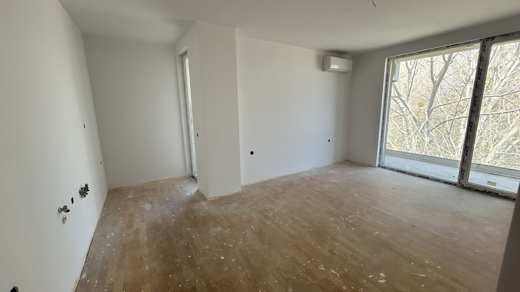 Exklusive 3-Zimmer-Wohnung in erster Meereslinie in Sonnenstrand – Panoramablick auf das Meer und prestigeträchtige Lage