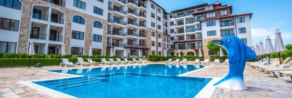 Großzügige 3-Zimmer-Wohnung mit zwei Schlafzimmern in Nessebar – zwei Terrassen und Möglichkeit für ein drittes Schlafzimmer