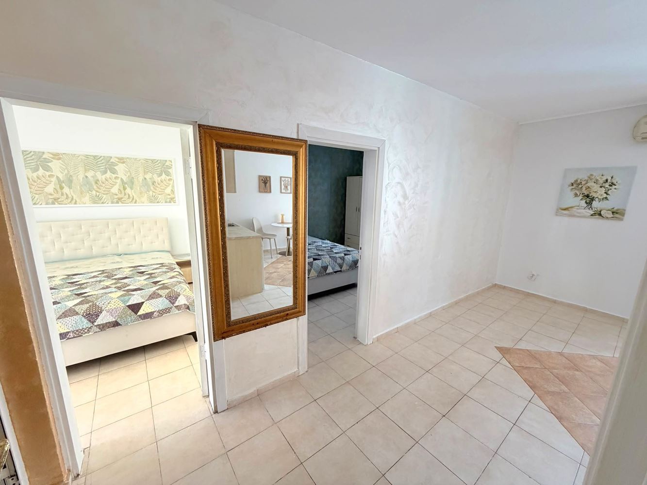 Drei-Zimmer-Wohnung mit Südausrichtung und Blick auf den Pool in Sonnenstrand