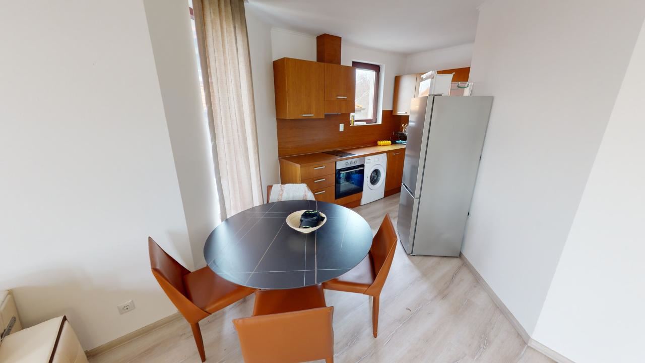 3-Zimmer-Wohnung mit Bergpanorama in einer ganzjährig betriebenen Anlage in der Region Sonnenstrand