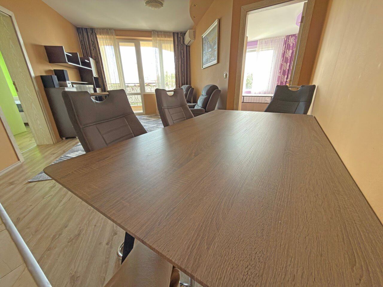 Drei-Zimmer-Wohnung mit Meerblick, 200 Meter vom Strand entfernt in Pomorie