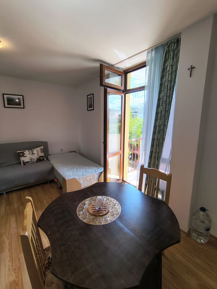 Studio in Ravda mit Swimmingpool und Stellplätzen – komfortable Immobilie am Meer zu einem erschwinglichen Preis