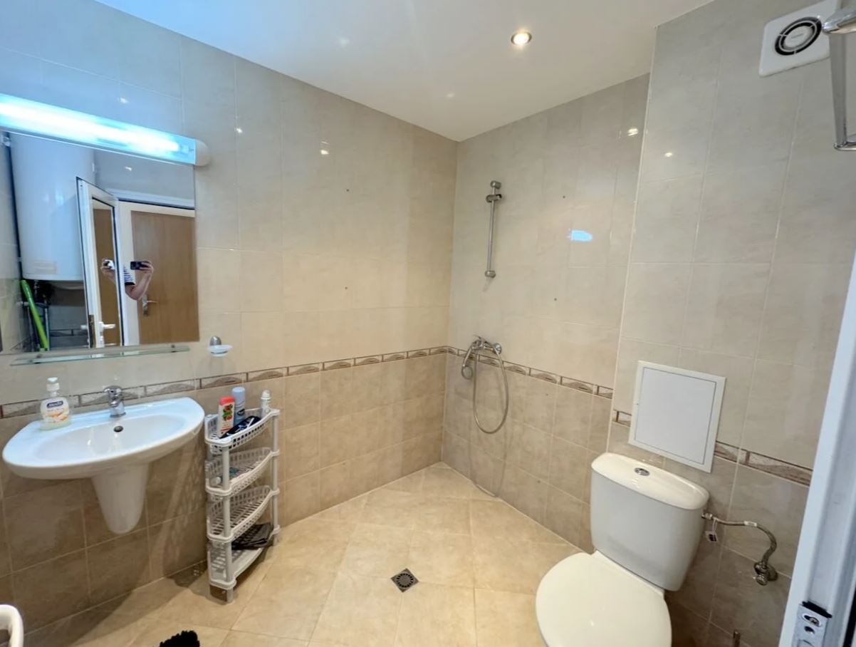 2-Zimmer-Wohnung in Sveti Vlas – Panoramablick und Komfort in einer geschlossenen Anlage