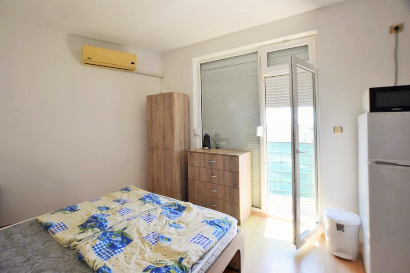 Wirtschaftliches Studio in ruhiger Lage nahe Sonnenstrand – Hervorragende Investition