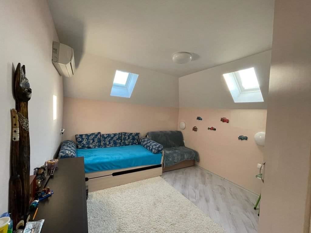 Panoramawohnung mit zwei Schlafzimmern und Meerblick in Ravda – Licht, Raum und niedrige Wartungsgebühr